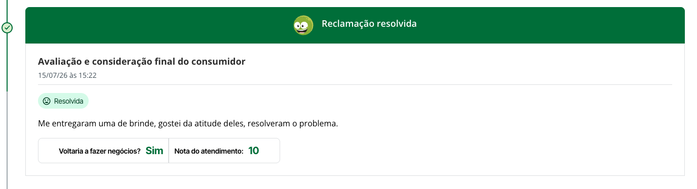 Print do Reclame Aqui: reclamação resolvida, atendimento nota 10, cliente recebeu brinde e elogiou a atitude da equipe